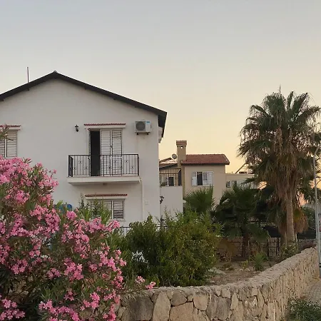 Villa Aygurus In Esentepe, Girne Kharcha